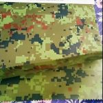 Китай производител на едро камуфлаж релефни rainwear геотекстил плат за външна тъкан